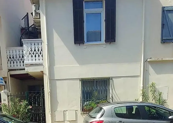 Crew Key West アンティーブ