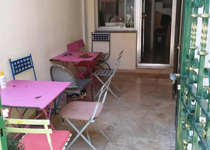 ホステル Crew Key West